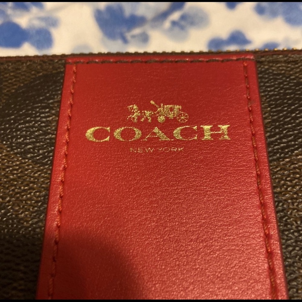 Coach Zip Wristlet with red strap - Picture 4 of 9